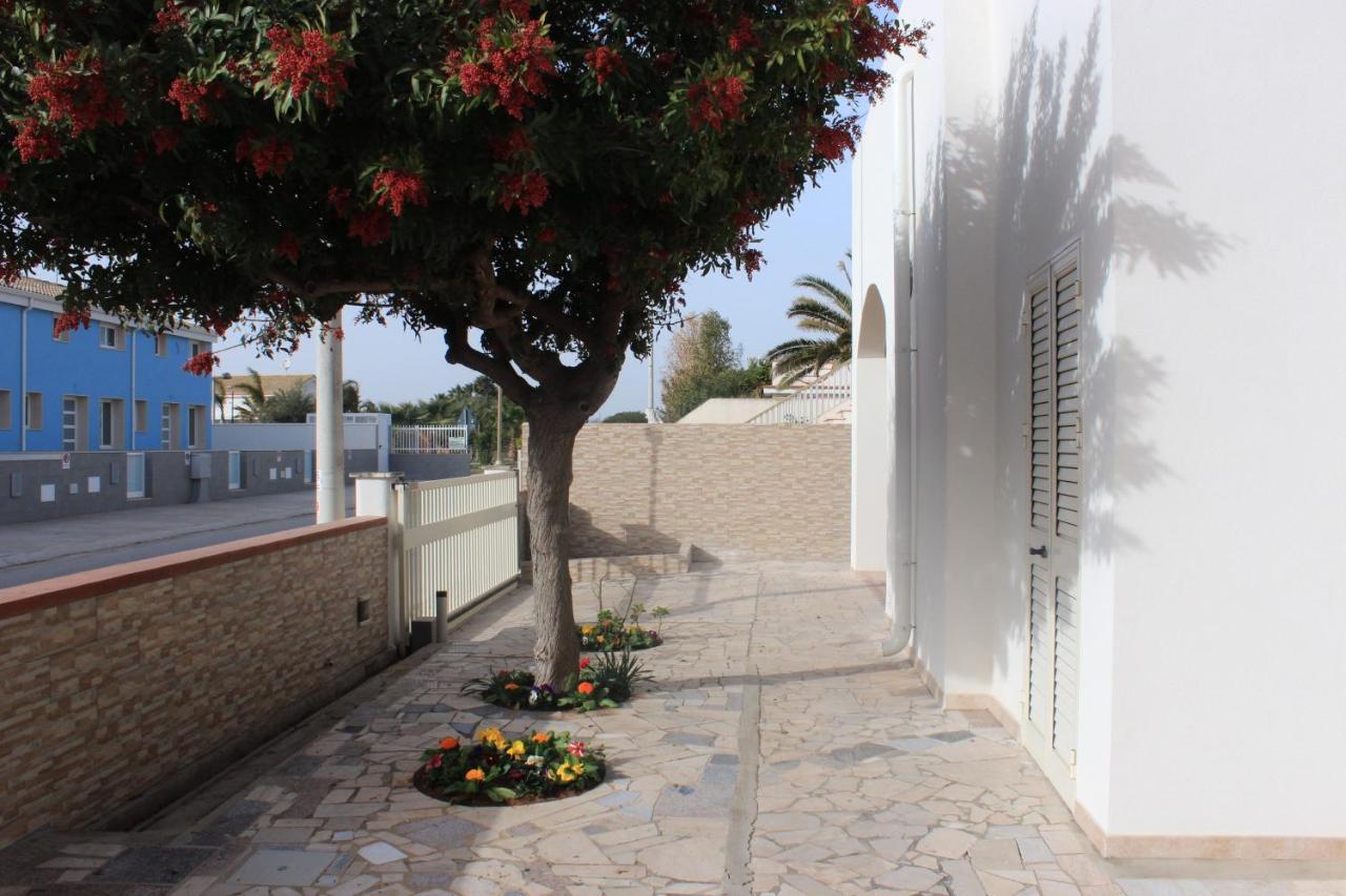 Villa Rosso Corallo Punta Secca Exterior photo